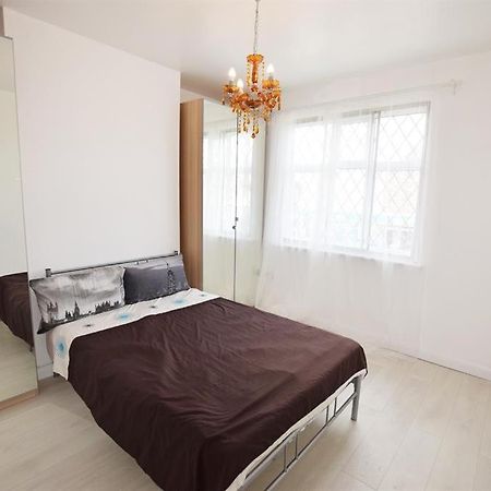 ברנלי Regent Guest House מראה חיצוני תמונה